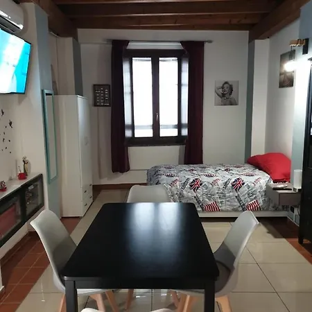 Apartment Romeo2 *